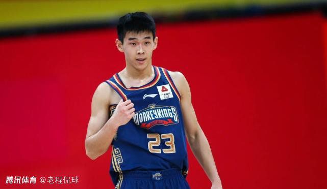 上个赛季82场比赛中，勇士共有2次这样的表现。